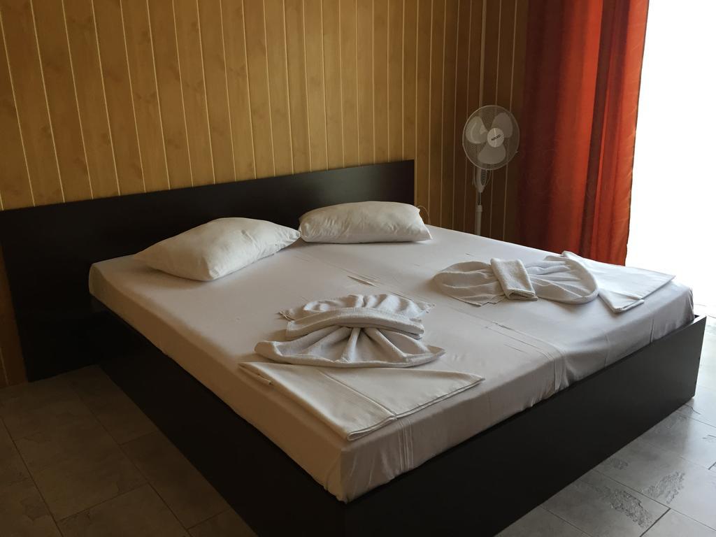 Hotel Vila Nusa à Eforie Nord Extérieur photo