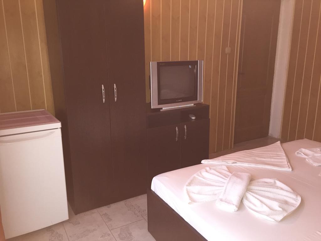 Hotel Vila Nusa à Eforie Nord Extérieur photo
