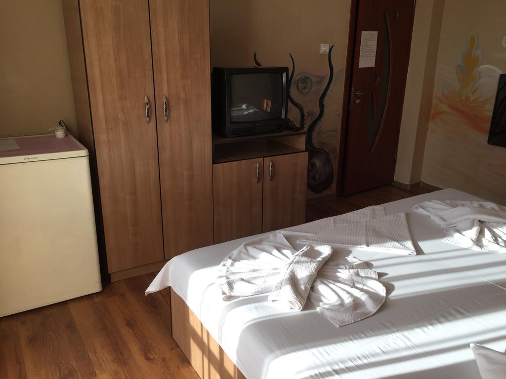 Hotel Vila Nusa à Eforie Nord Extérieur photo